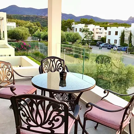 Rooftop With Stunning Views Apartment